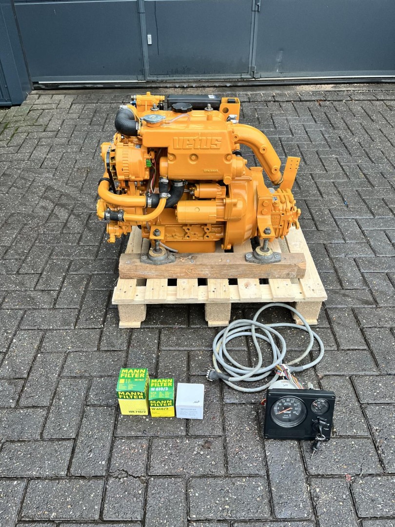 Vetus M3.10 17hp marine engine heat exchanger gearbox