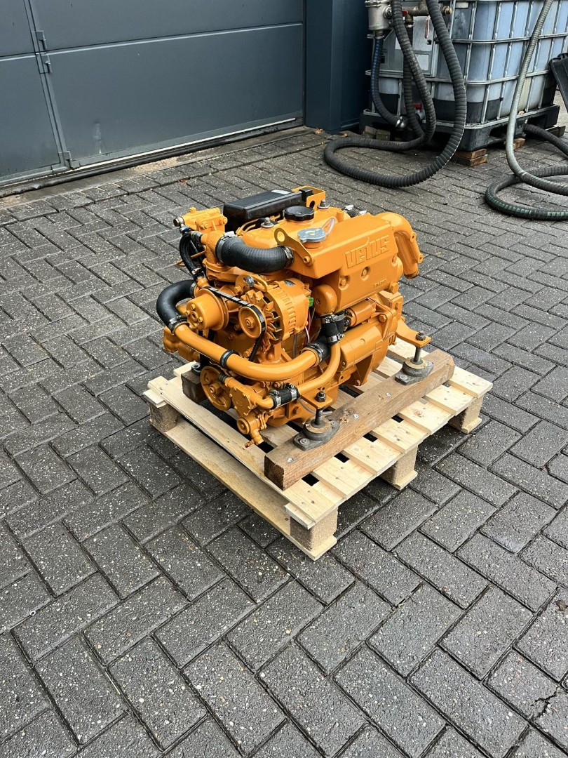 Vetus M3.10 17hp marine engine heat exchanger gearbox - Image 3