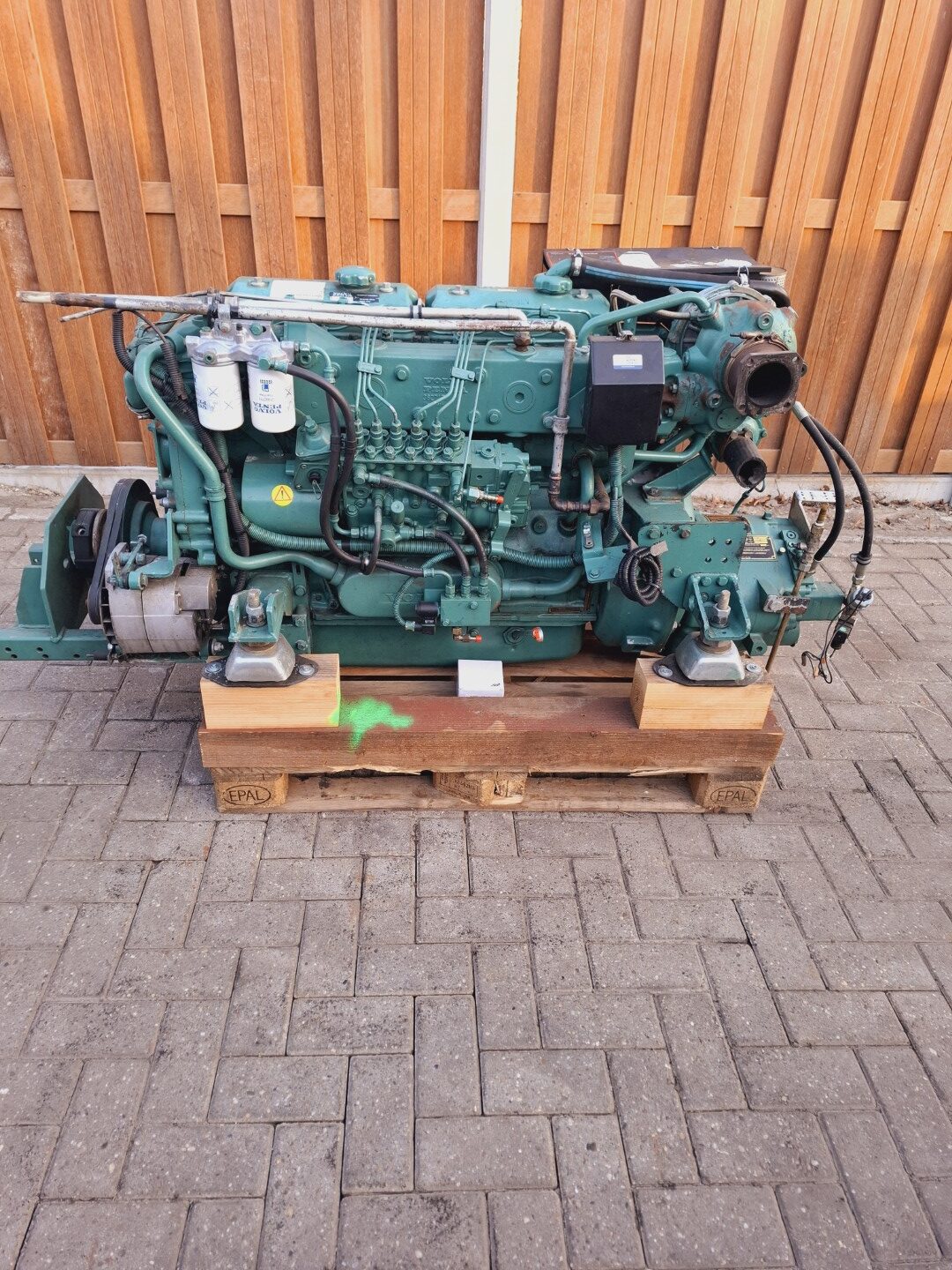 Volvo Penta TAMD63L 360 HP with Twin Disc MG5061SC Gearbox - Image 3