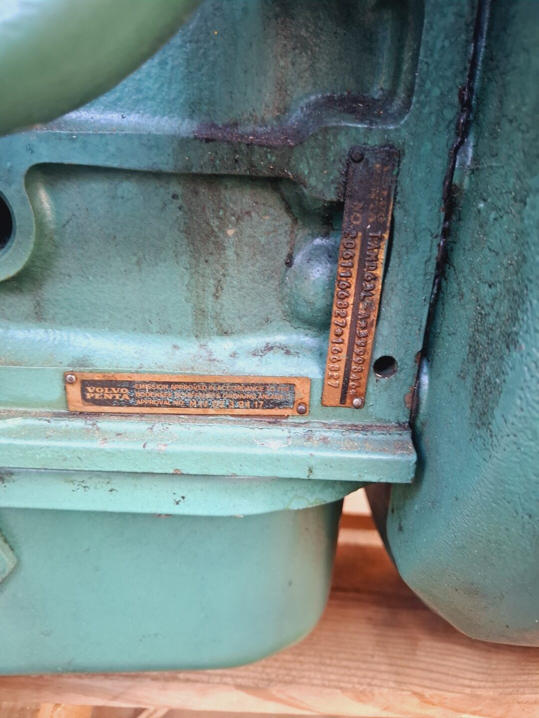Volvo Penta TAMD63L 360 HP with Twin Disc MG5061SC Gearbox - Image 8