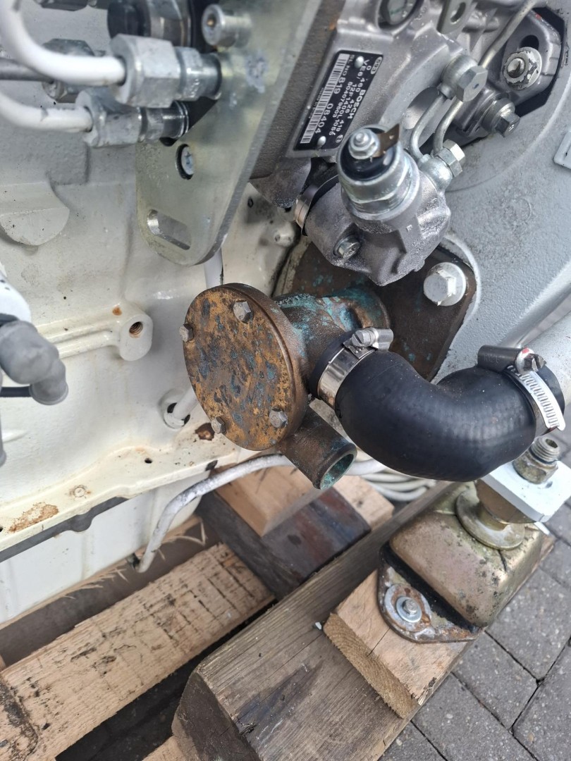 Iveco N67-MNA M15 110HP Marine Engine (2x) - Image 3