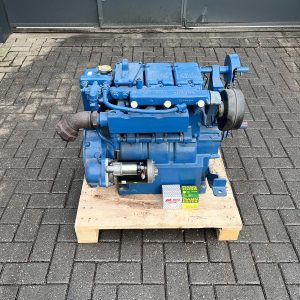 Lister 30hp STW3 marine engine with reversing gear (keel cooling)