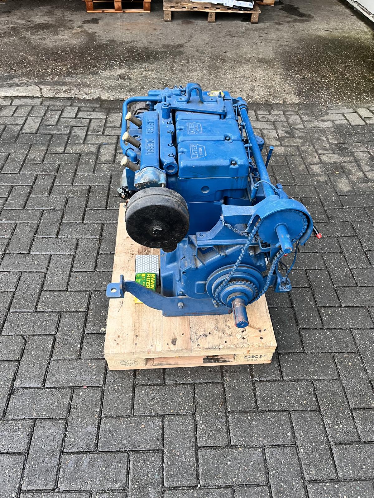 Lister 30hp STW3 marine engine with reversing gear (keel cooling) - Image 6