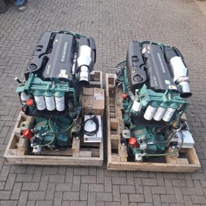 Volvo Penta D9-500 marine engine with gearbox