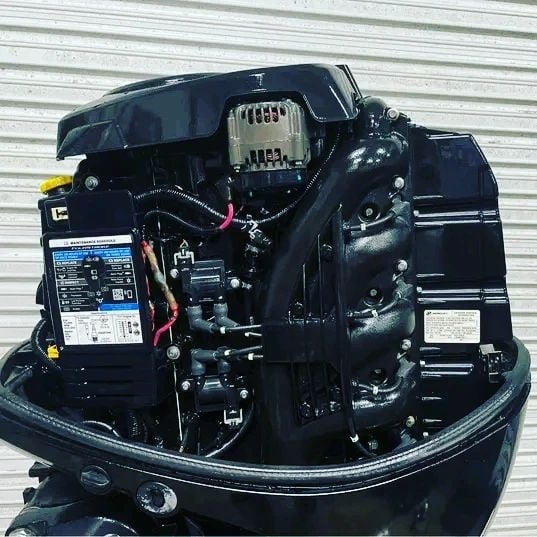 2015 Twin Mercury 150 hp 4-stroke 20” Shaft Outboard motor - Image 5