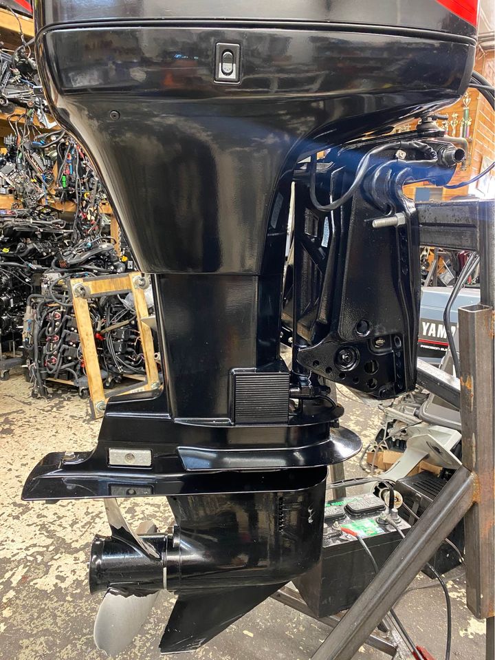 2005 Mercury 125 HP 2-Stroke 20″ Shaft - Image 3