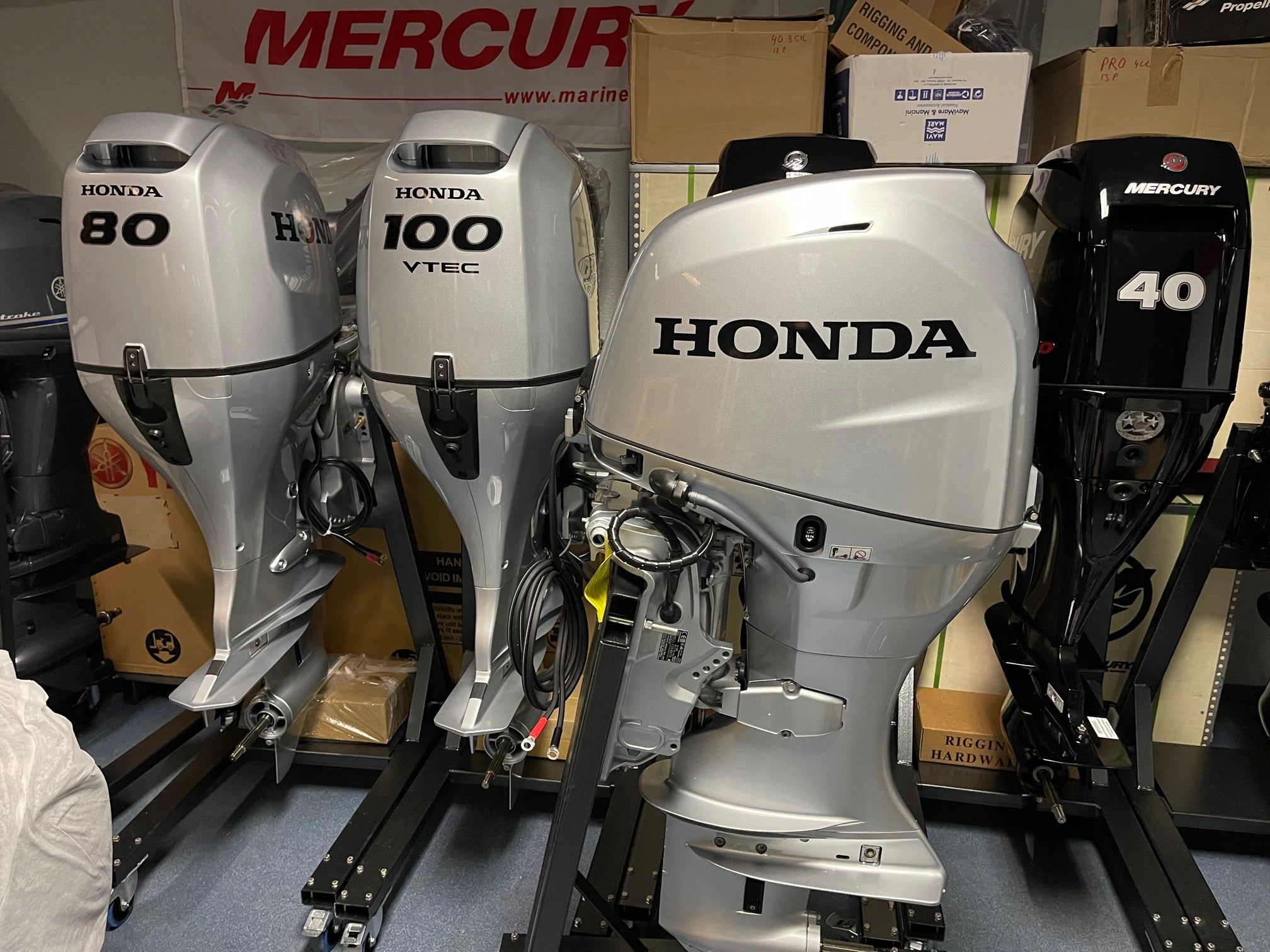 Honda 40 HP long shaft BF40 LRTU (including remote control, gauges and propeller) - Image 5