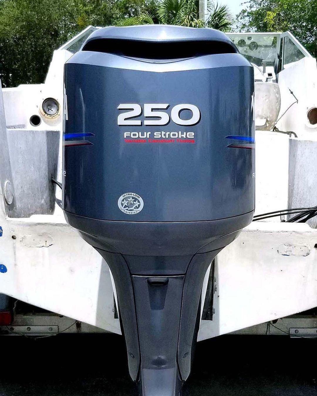 Twin 2006 Yamaha 250 hp 4 stroke 25″ outboard motors - Image 3