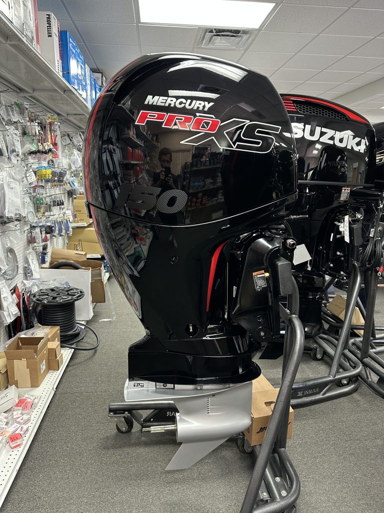 New- Mercury 150 HP 25″ Shaft 4- Stroke Pro XS