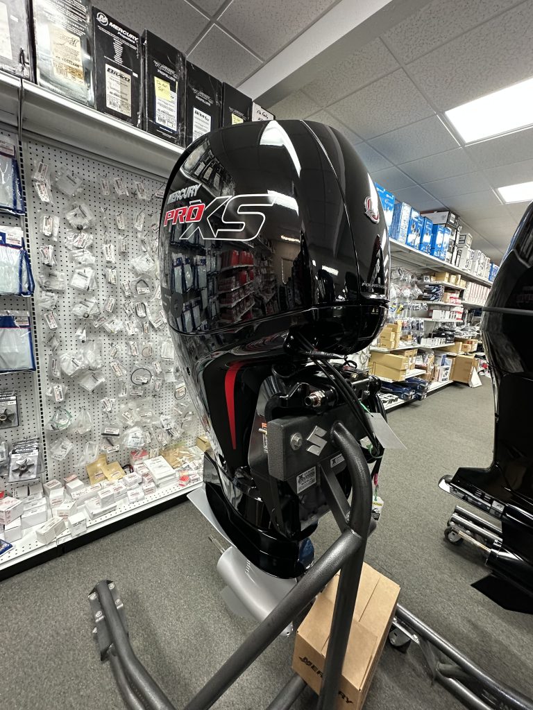 New- Mercury 150 HP 25″ Shaft 4- Stroke Pro XS - Image 2