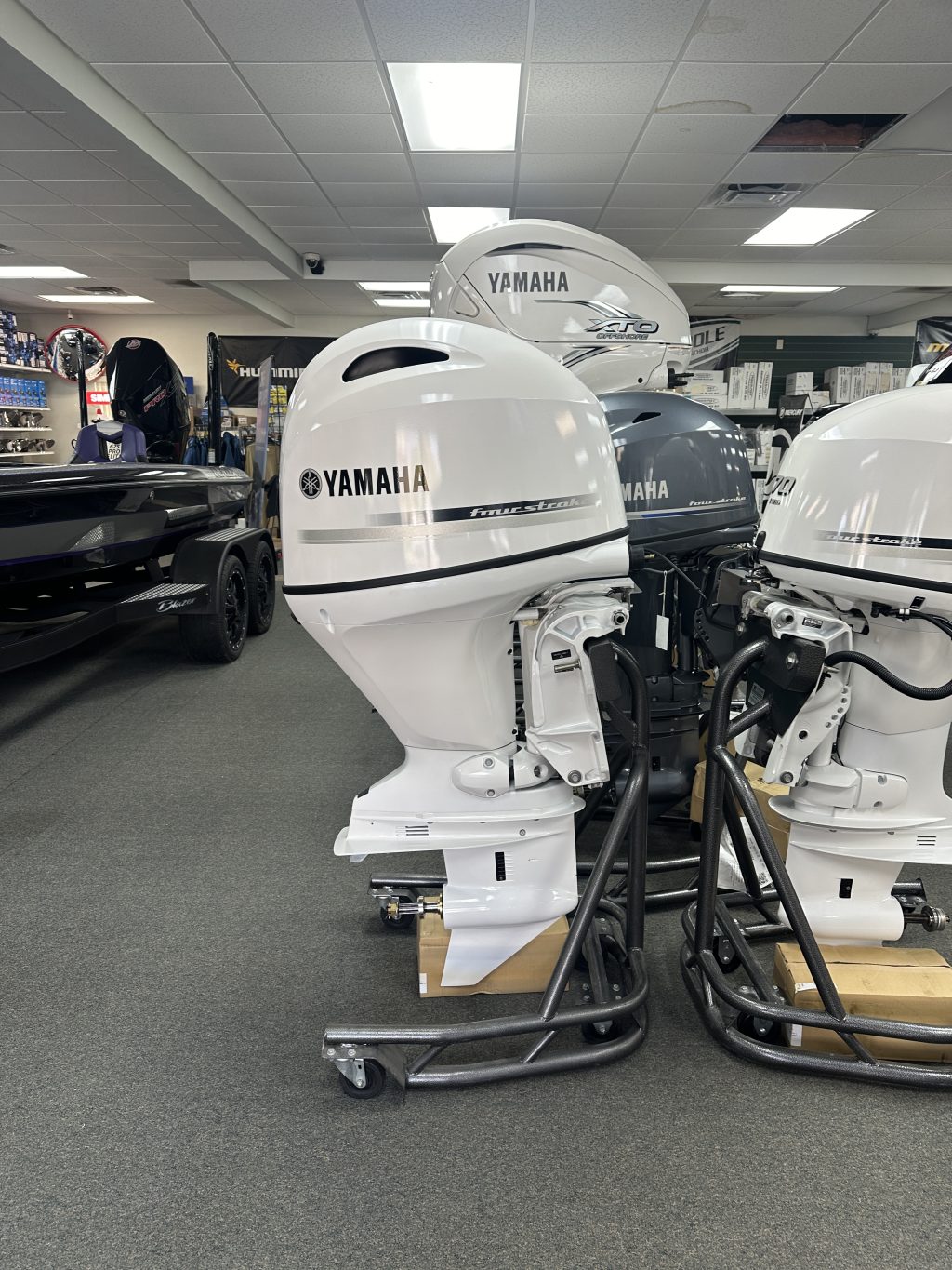 2025 Yamaha F90LB2 Pearl White Special Edition - Image 2