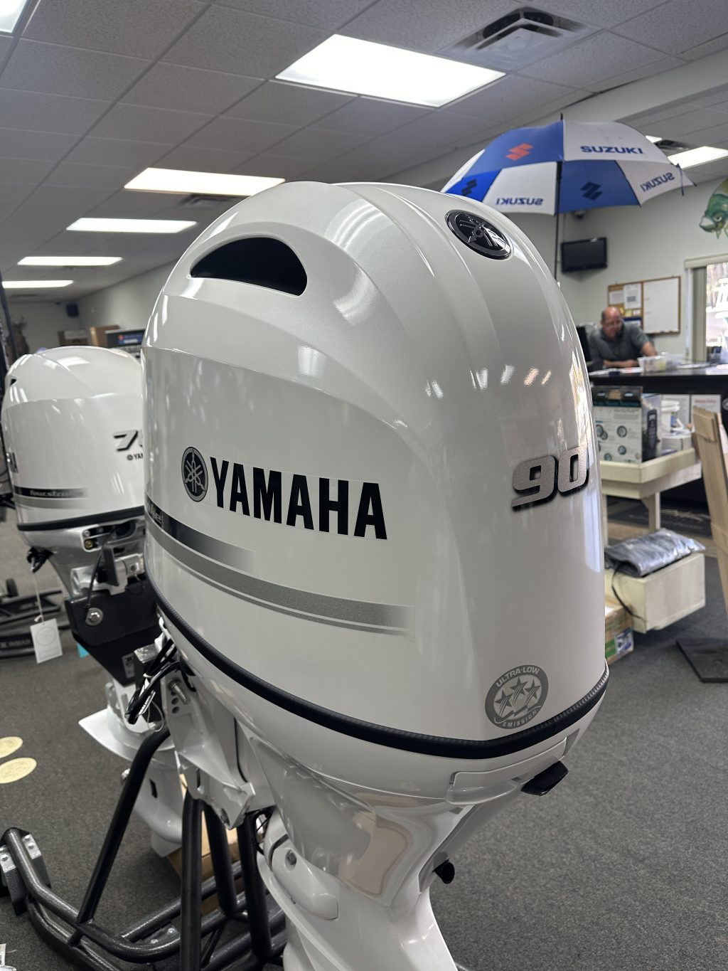 2025 Yamaha F90LB2 Pearl White Special Edition - Image 7