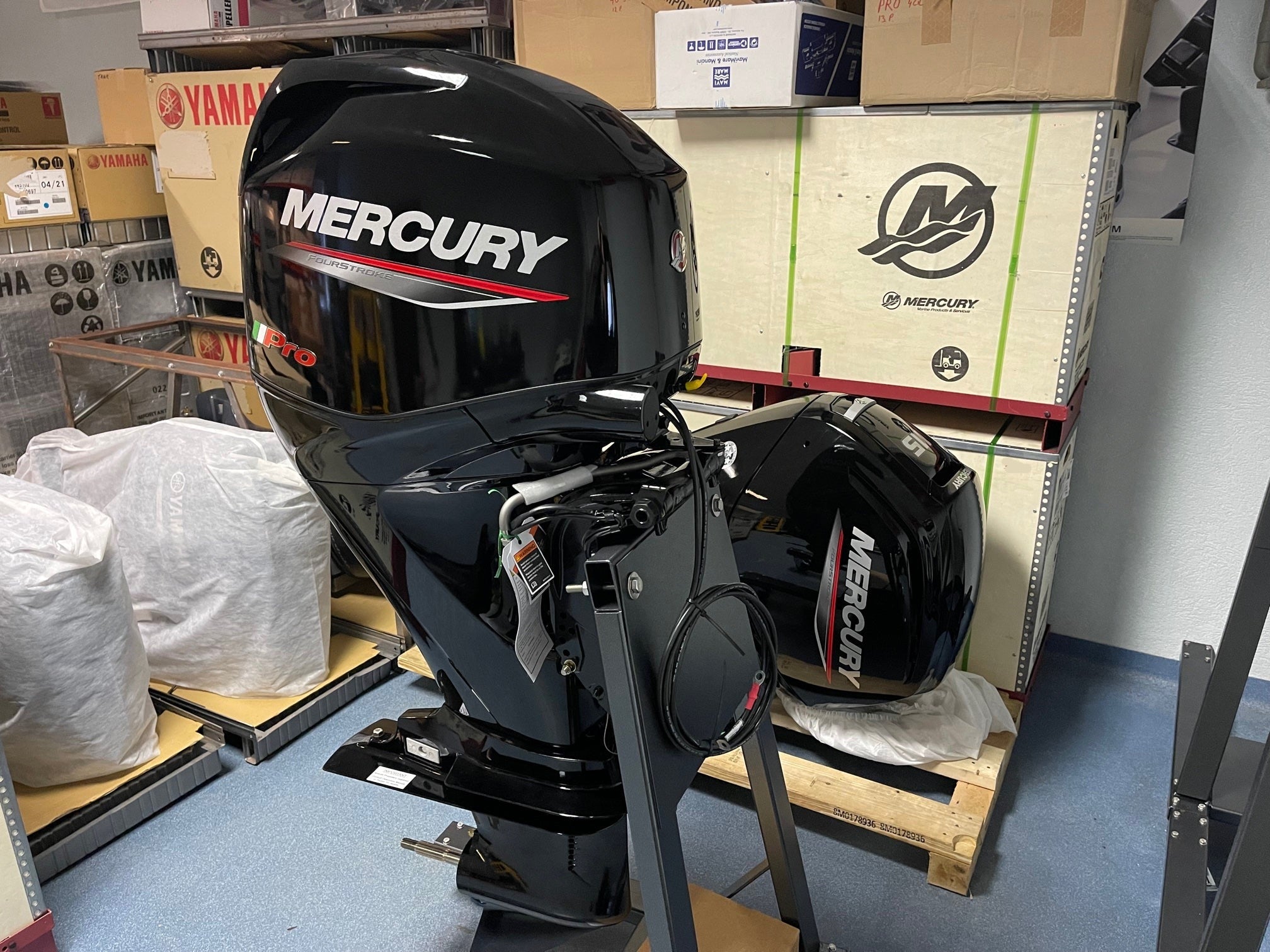 Mercury 60 HP long shaft F60 EFI ELPT CT PRO (including remote control, gauges and propeller) - Image 5