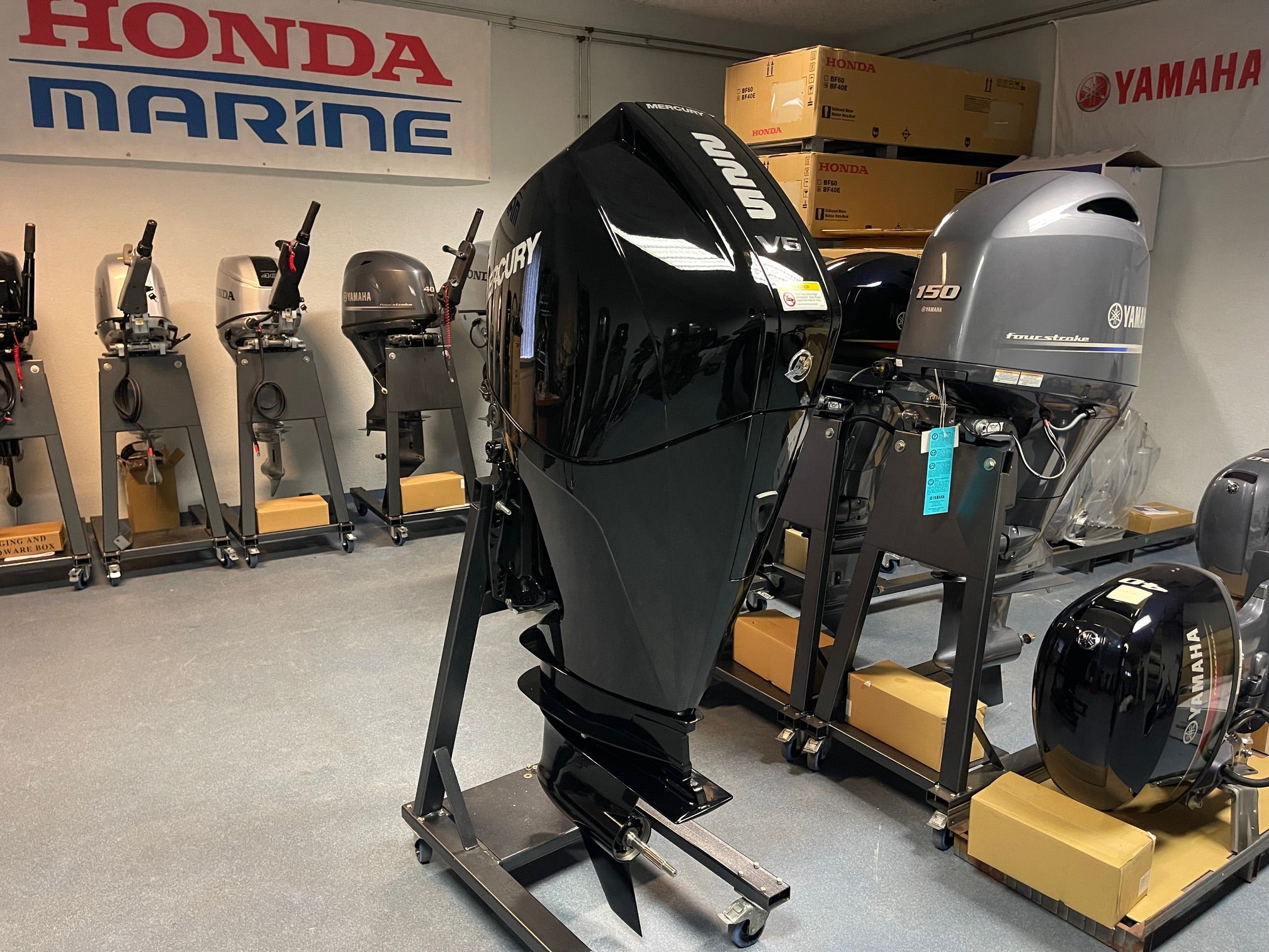 Mercury 225 HP extra long shaft F225 DS (including digital remote control, gauges and stainless steel propeller) - Image 8