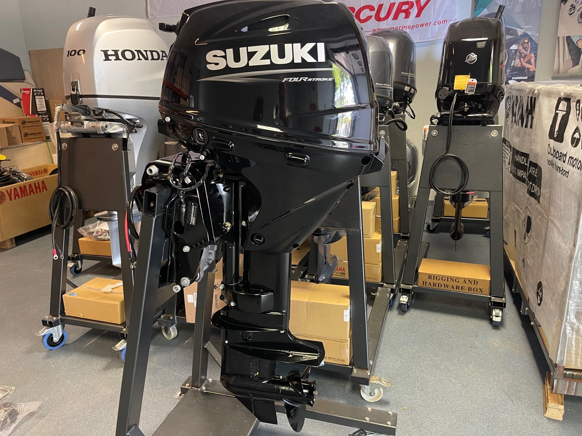 Suzuki 30 HP long shaft DF30 ATL (including remote control and propeller)