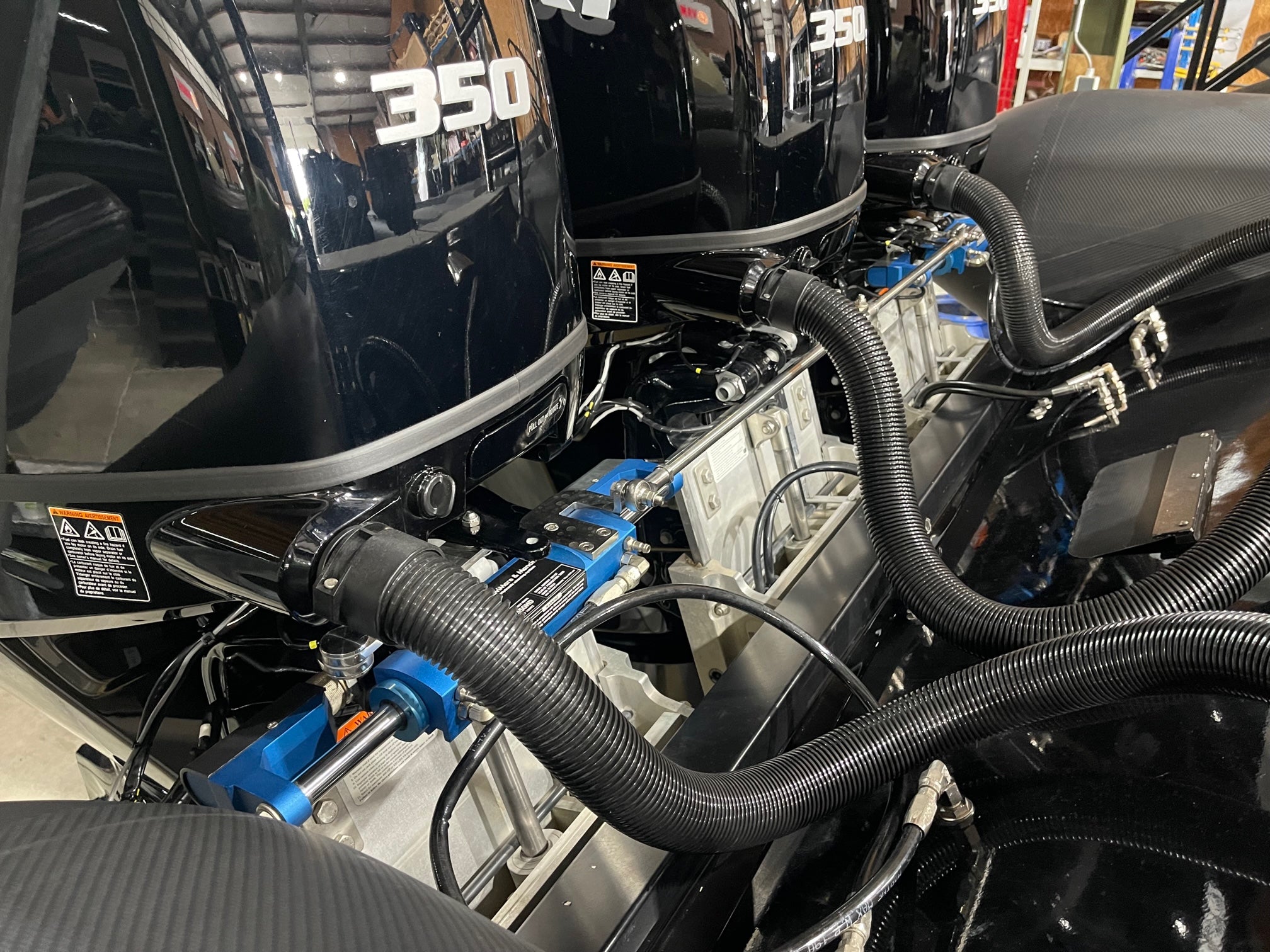 Suzuki 350 HP extra long shaft DF350 ATX (including drive-by-wire controls, gauges and propeller) - Image 9