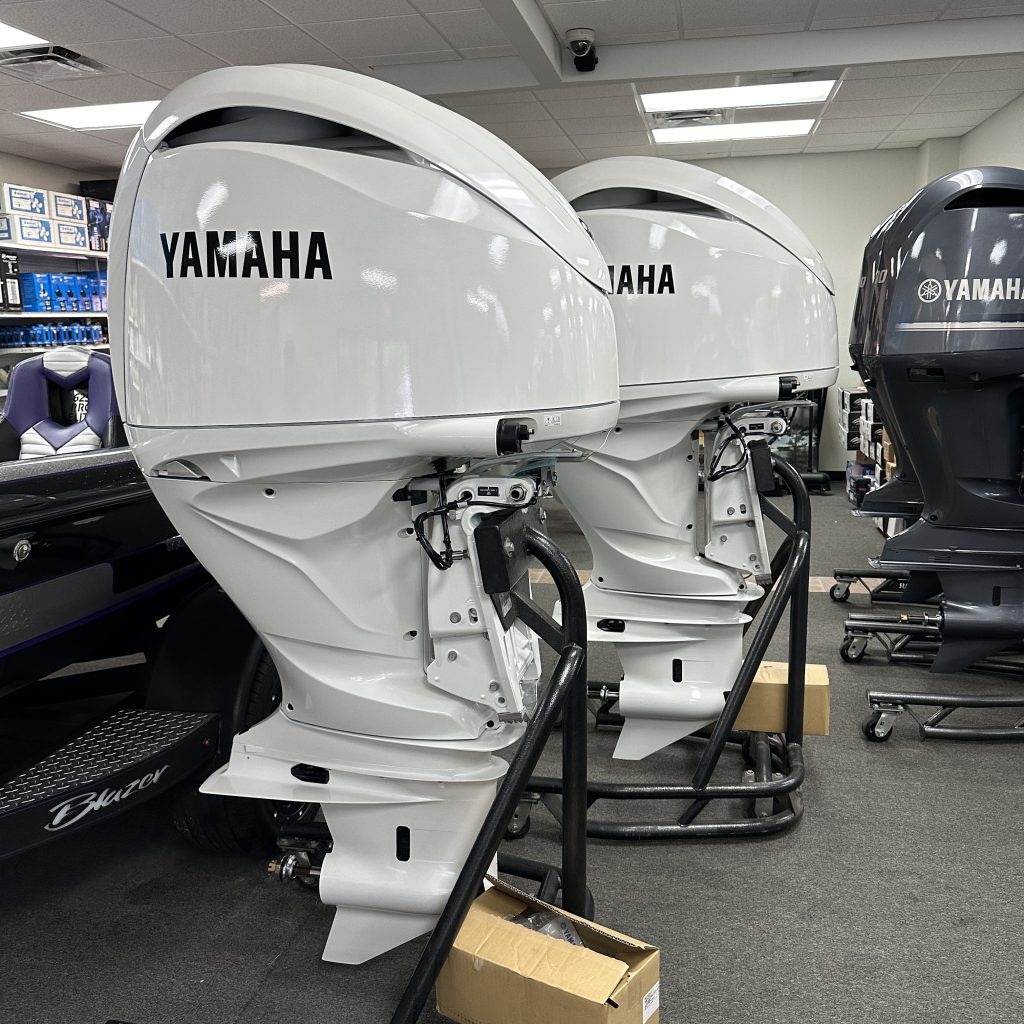 BRAND NEW – 2024 Yamaha F300XCB2 & LF300XCB2 White 25” Shaft Pair - Image 8