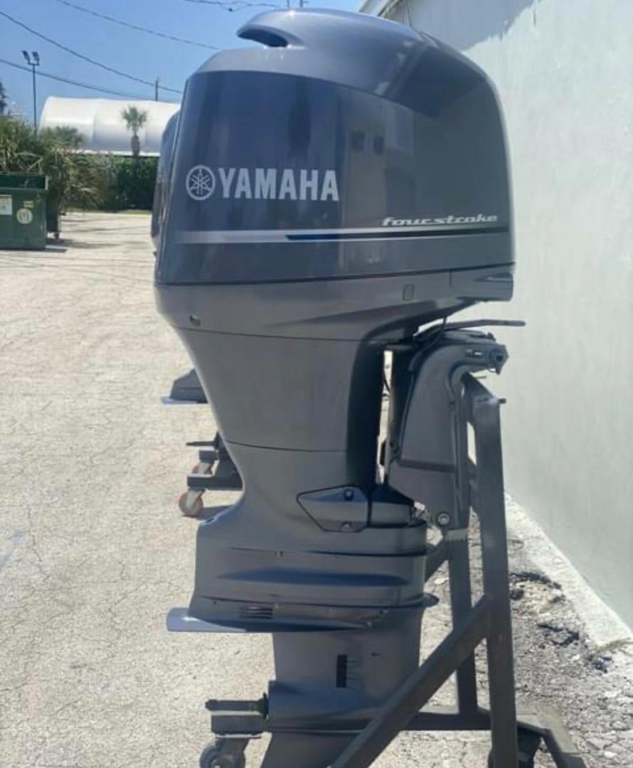 2018 Yamaha 150 HP 4-Stroke 25″ Shaft Remote Steer Power Tilt And Trim Outboard Motor - Image 3