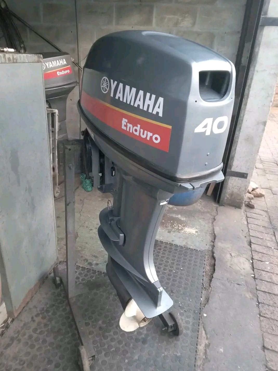 Yamaha 40 hp Enduro outboard engine 2-Stroke Long Shaft - Image 7