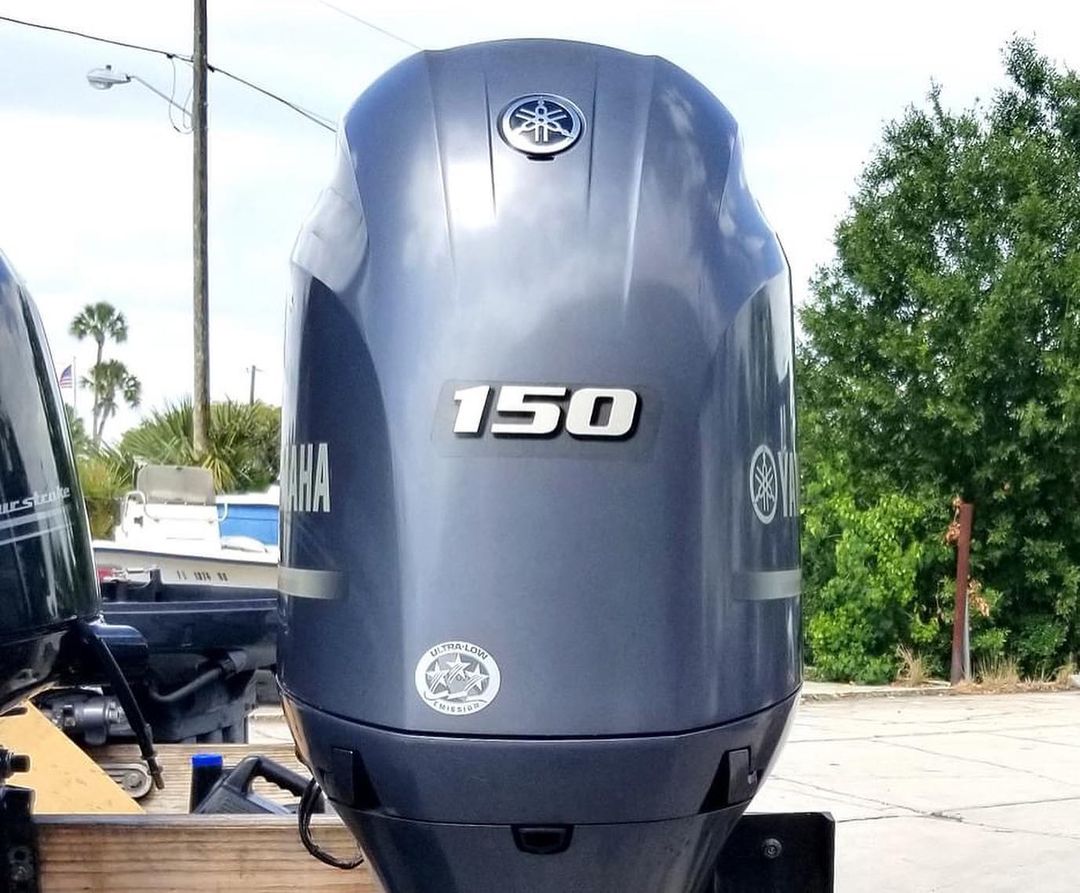 2017 Yamaha 150 HP 4-Stroke 20” Shaft Power Tilt And Trim Outboard Motor