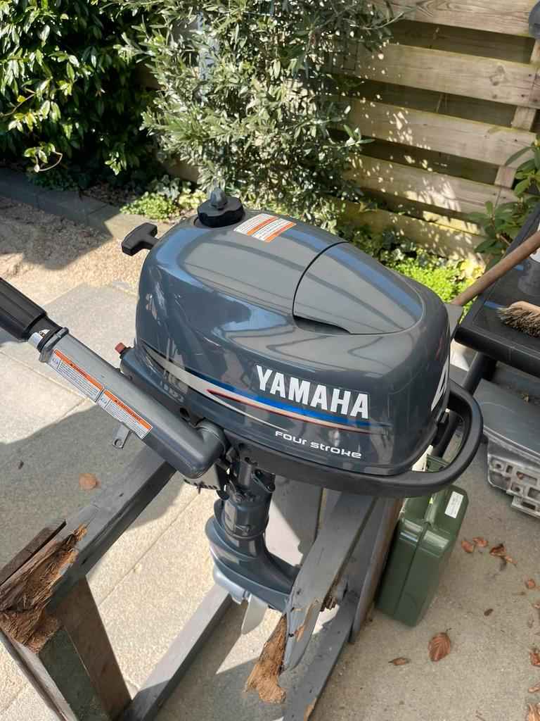 Beautiful Yamaha 4hp 4-stroke short shaft for sale!
