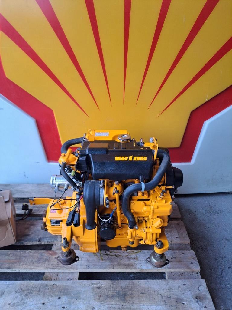 Vetus m2.13 complete with gearbox, plug and play
