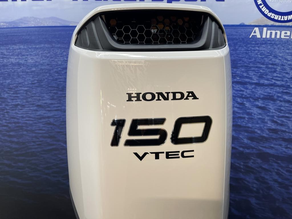 Honda 150 hp outboard motor with only 22 hours of use!! - Image 5