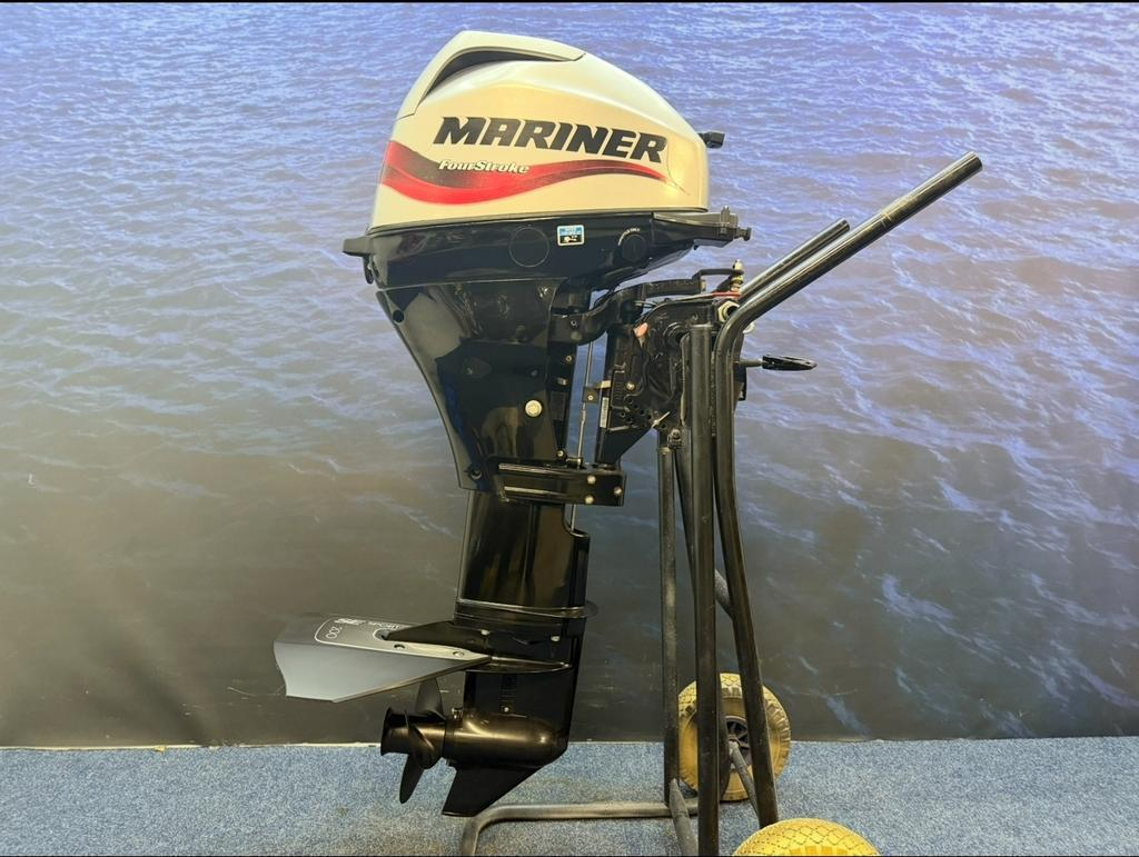 Mariner 15 hp outboard motor | Completely in like-new condition “