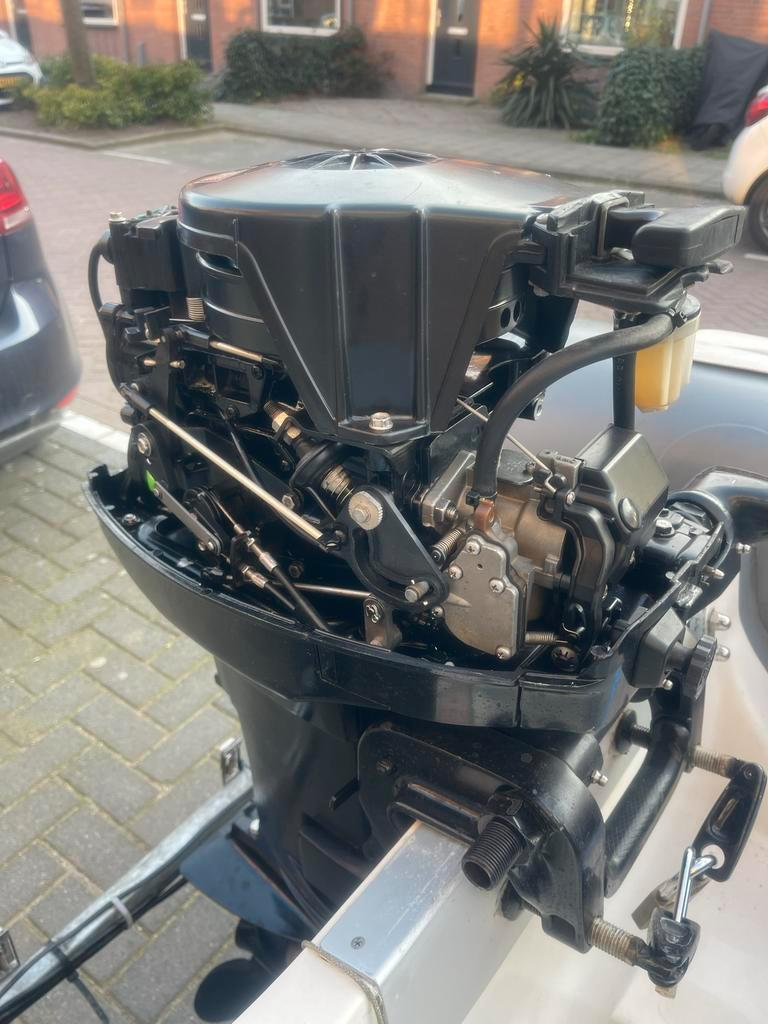 Mercury 25 HP Outboard Motor - As good as new - Image 5