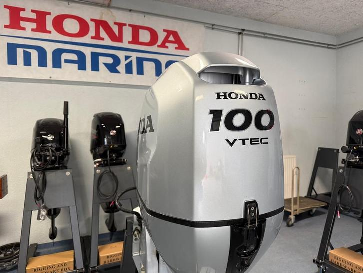 Honda 100 hp long shaft with remote control. Year 2025. Warranty 2 years.