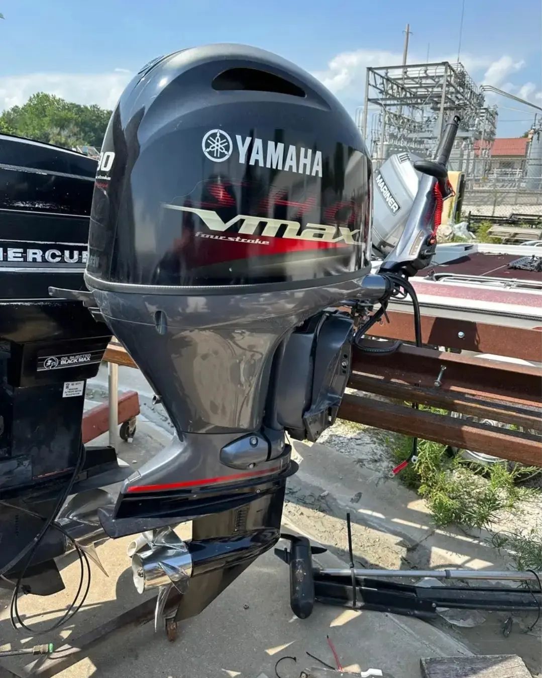 2023 90 HP Yamaha VMAX SHO 20″ Shaft Length Tiller Steer