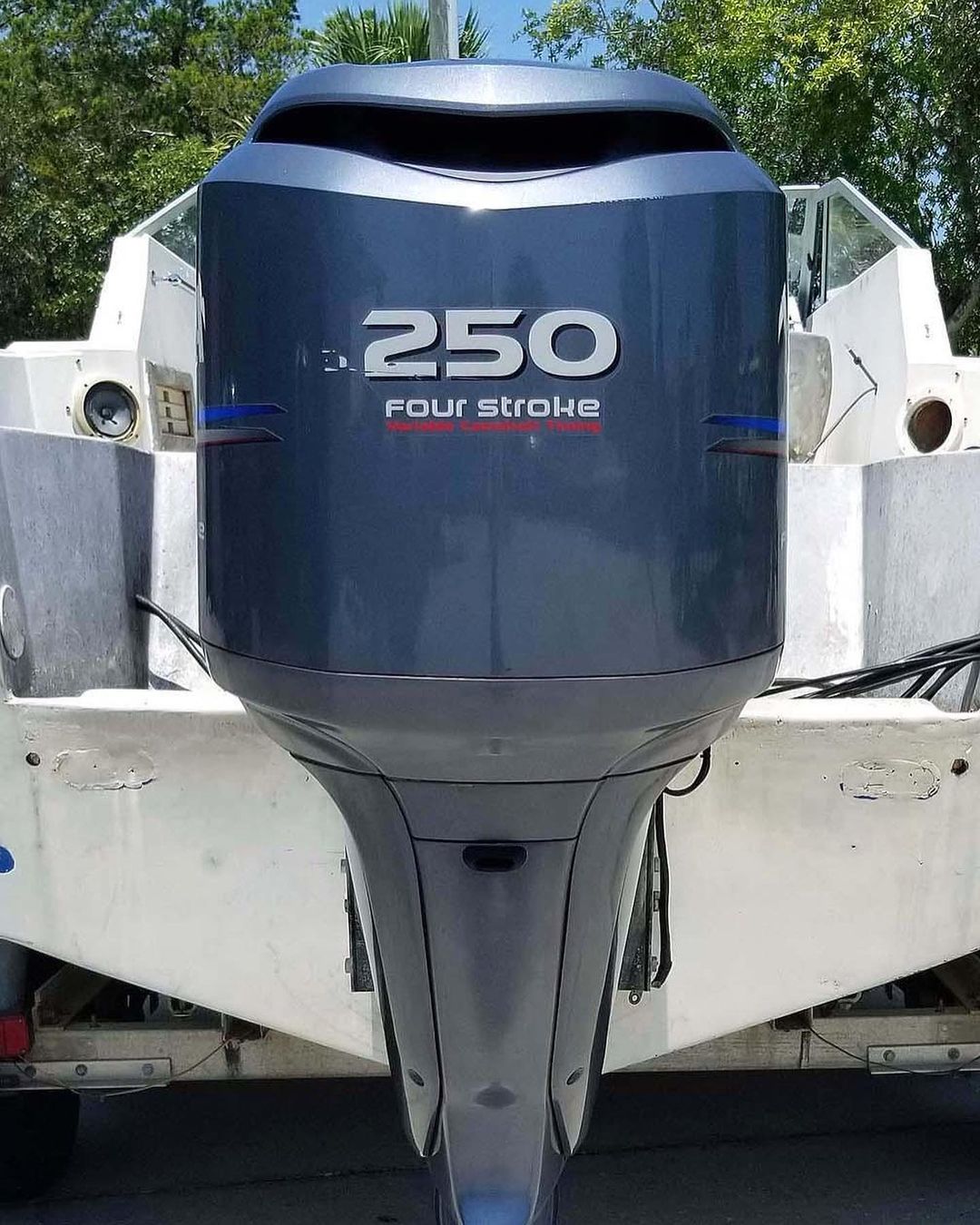 Twin 2006 Yamaha 250 HP 4-Stroke 25″ Outboard Motors - Image 4