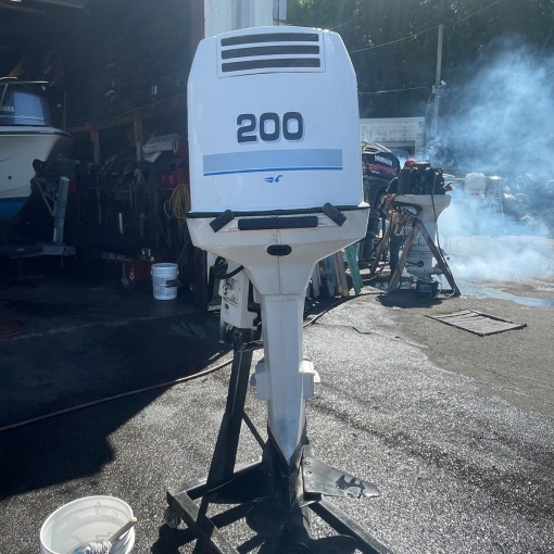 1992 Johnson 200hp 2-Stroke 25" Outboard Motor - Image 2