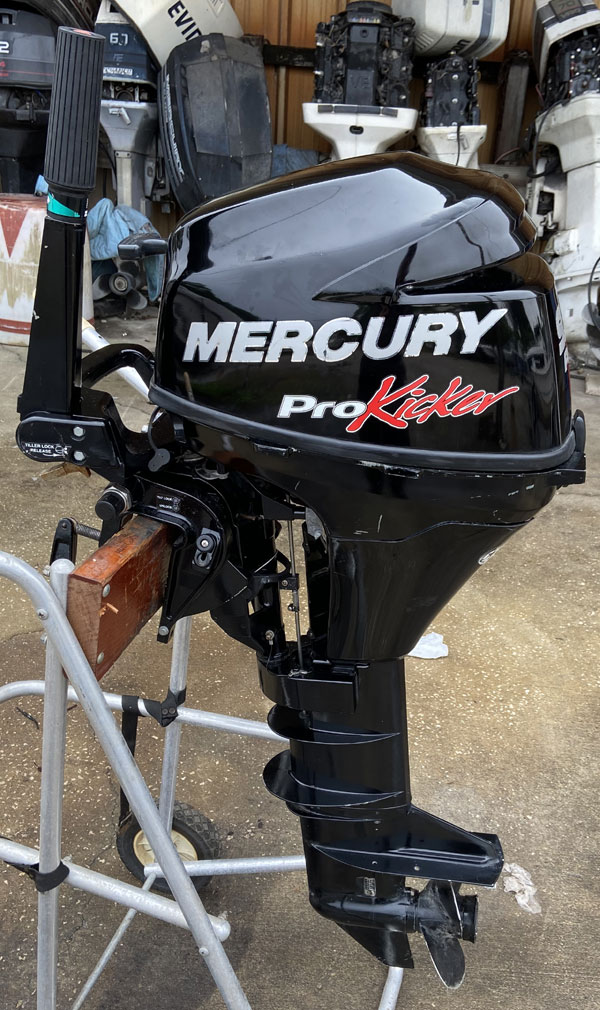Mercury 8 hp Long Shaft 20" Outboard Boat Motor For Sale
